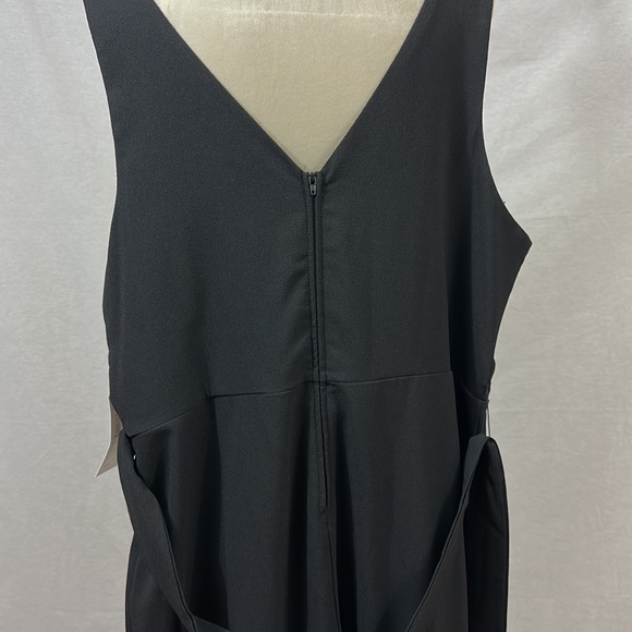 Premier Amor Sleeveless Jumpsuit with Zippered Back - Picture 2 of 4
